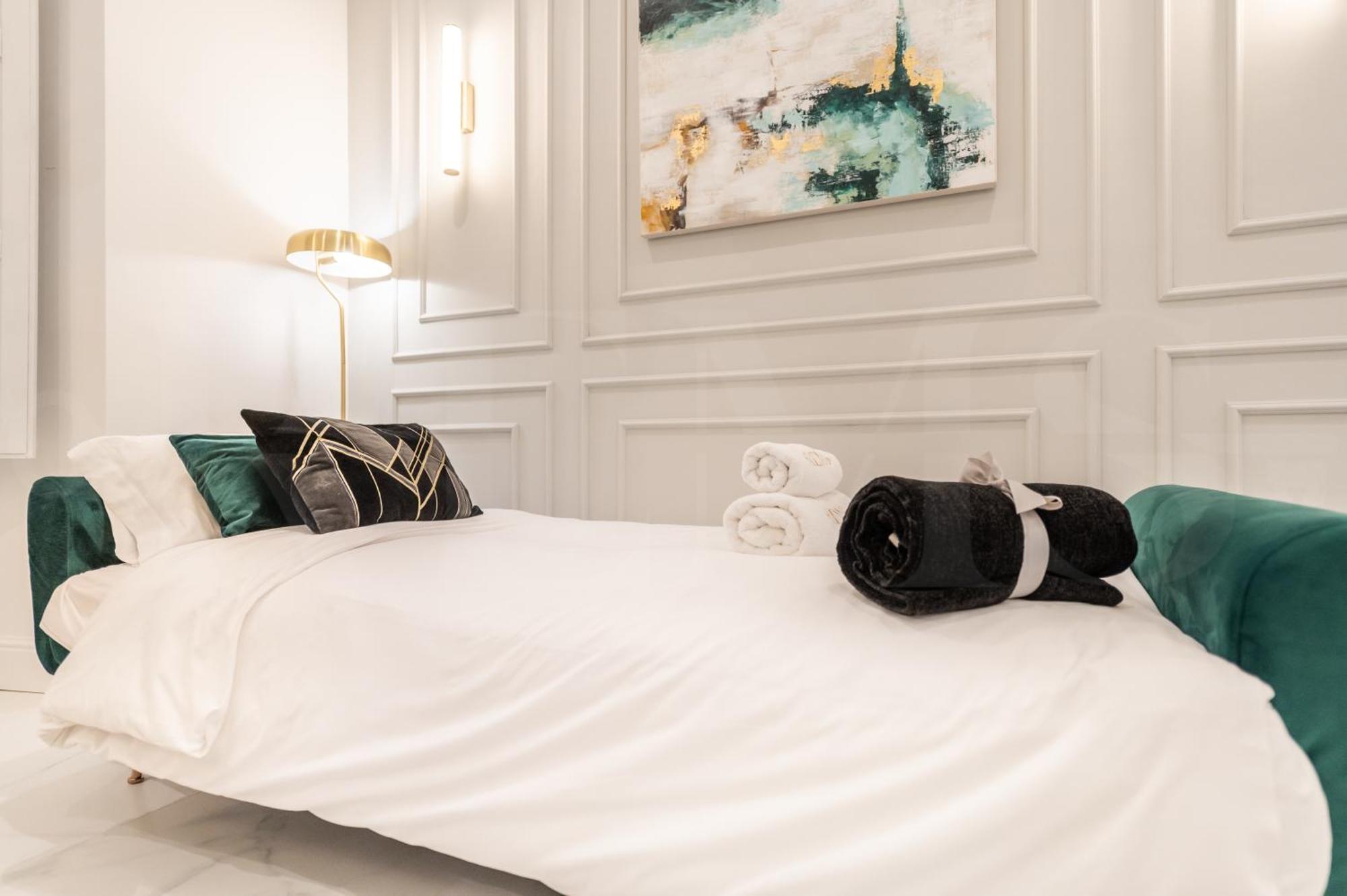 Glamorous Flat In The Heart Of Malaga By Rems Eksteriør bilde